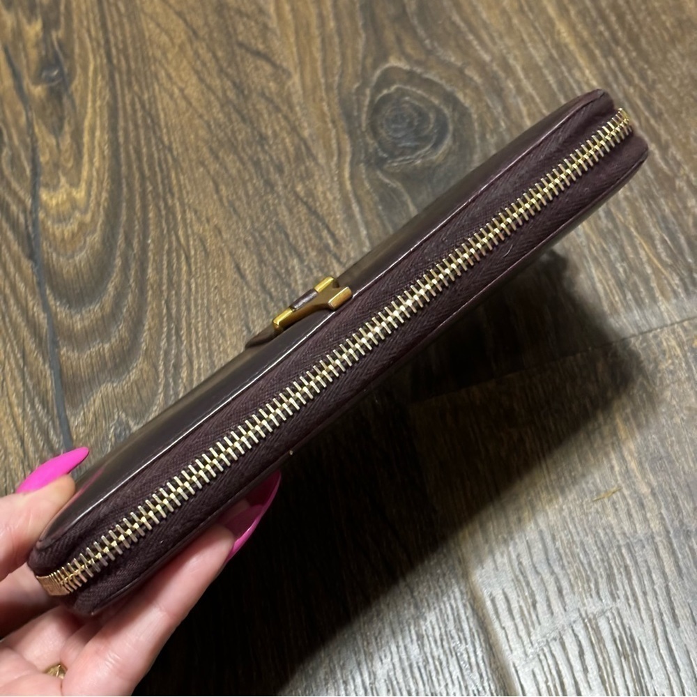 Saint Laurent Leather Continental
Wallet - Burgundy Wallet - Picture 13 of 16